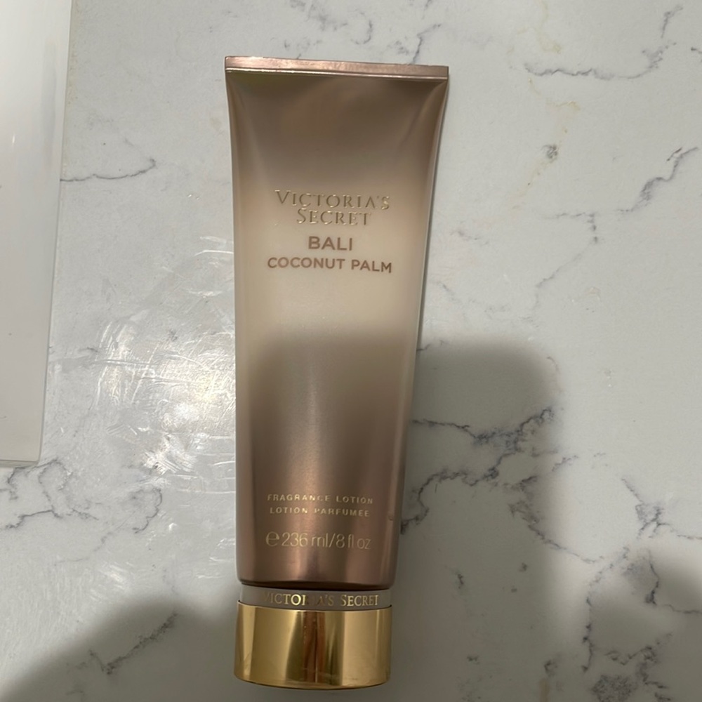 VICTORIA SECRET LOTION